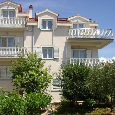 Apartments Gardijan Vodice Exteriör bild
