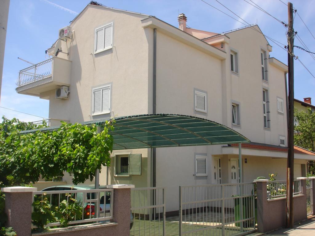 Apartments Gardijan Vodice Exteriör bild